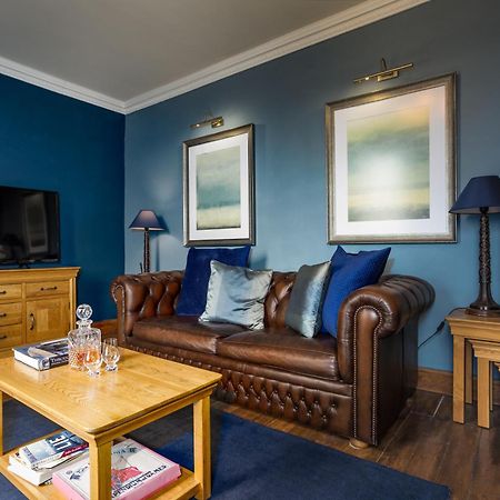 Blackfriars Residence - Beautiful Home Edinburg Exteriör bild