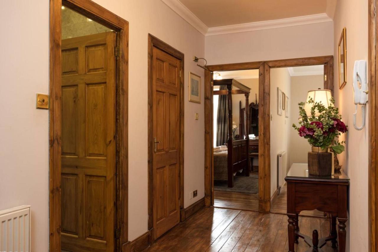 Blackfriars Residence - Beautiful Home Edinburg Exteriör bild