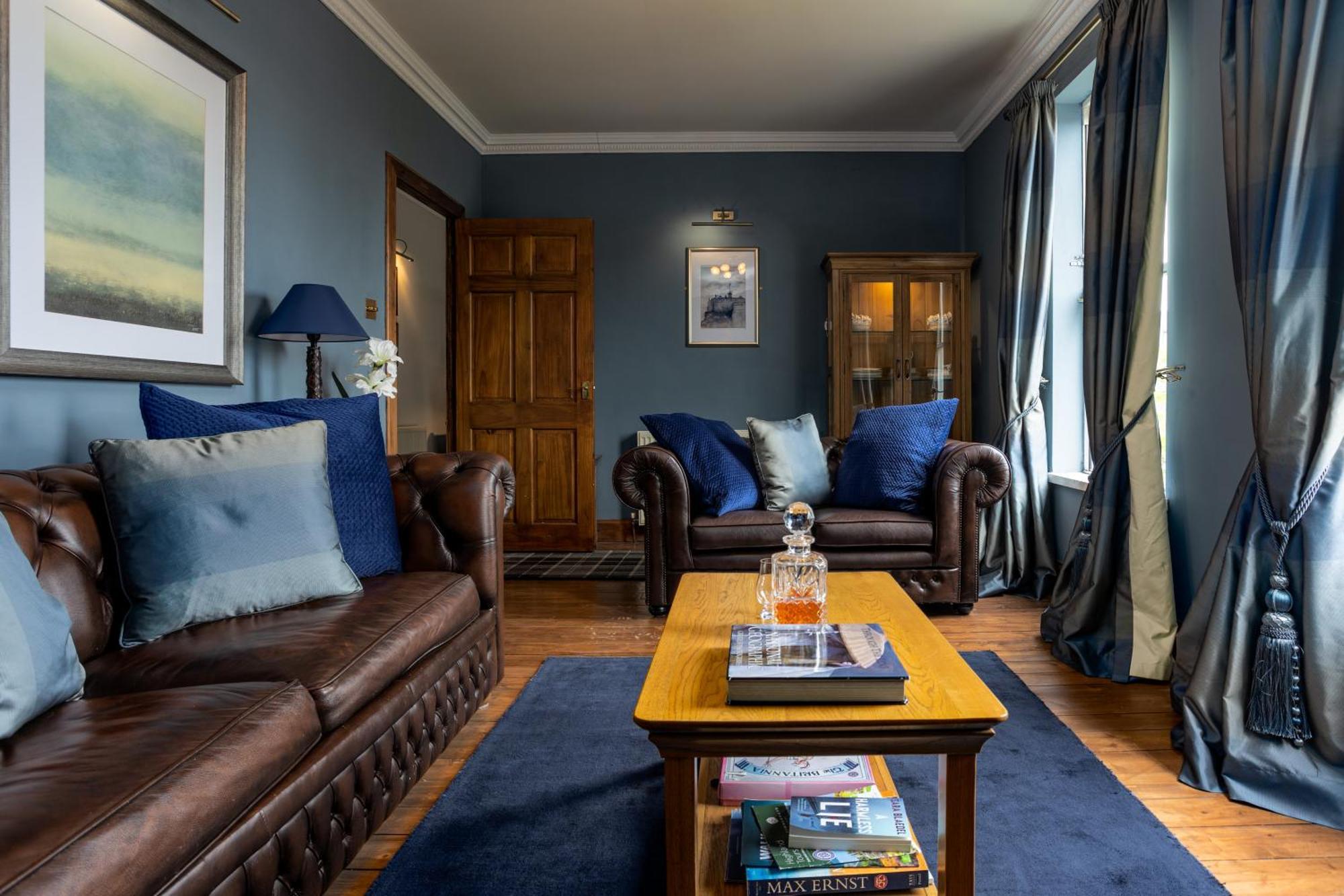 Blackfriars Residence - Beautiful Home Edinburg Exteriör bild